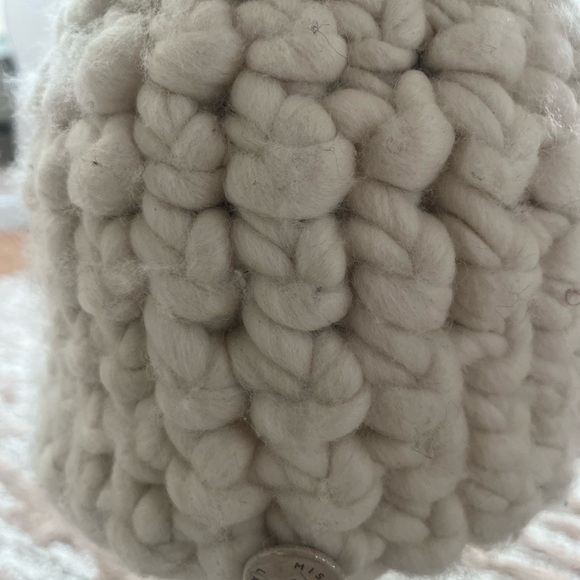 Mischa Lampert Beanie Pomster Chunky Knit w/ Raccoon Fur Pom | Size M | EUC main image 7